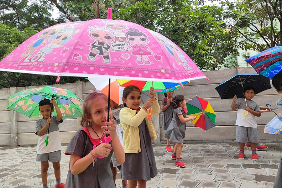 umbrella day image - Yuvabharathi Nursery